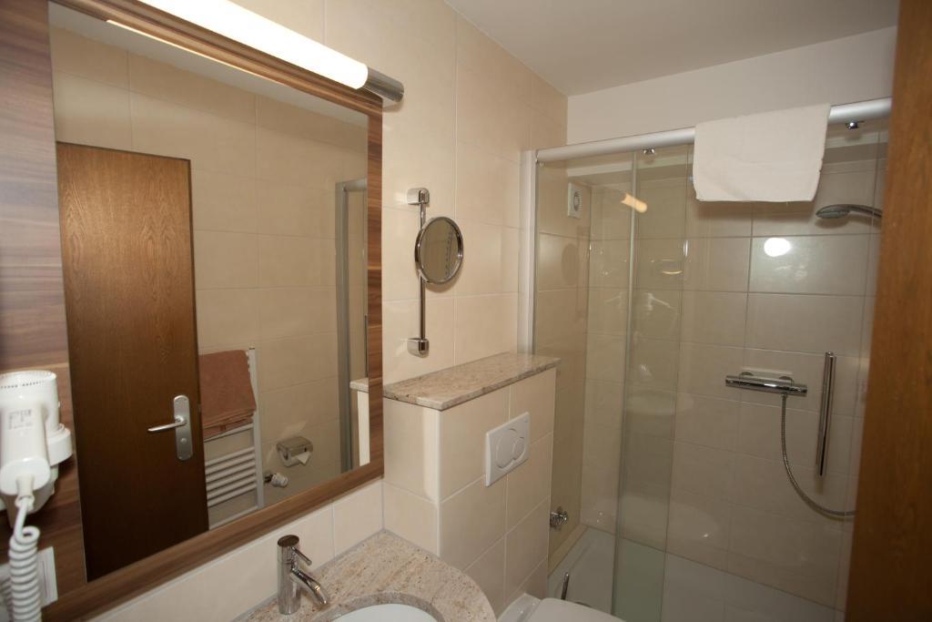 Hotel Knaus Am Hafen Uhldingen-Mühlhofen Værelse billede