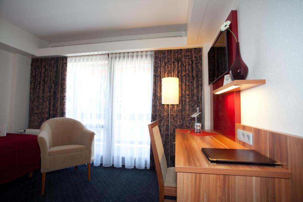 Hotel Knaus Am Hafen Uhldingen-Mühlhofen Værelse billede